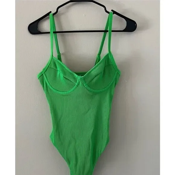 kulani kinis Ribbed Underwire One-Piece Swimsuit in Green Size Small Women’s - Picture 3 of 7